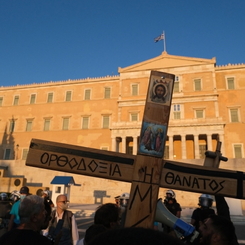 Ο εκλογικός «ιερός πόλεμος» και το ακροδεξιό «Νίκη»