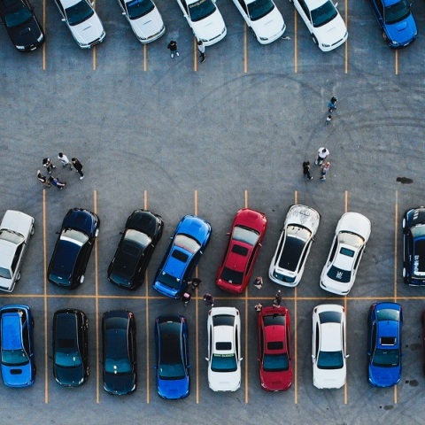 ΕΕ - Αυτοκίνητα: Να συμμορφωθεί η Ελλάδα με τους κανόνες για τη φορολογία