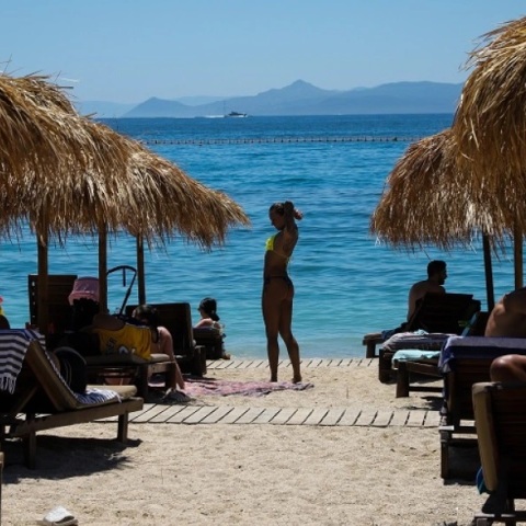 Παραλίες στην Αττική: Οι επτά ακατάλληλες για κολύμπι