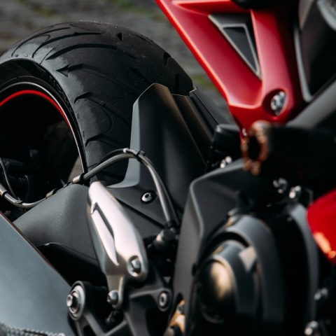 Ζάκυνθος: Οδηγός μηχανής παρέσυρε και τραυμάτισε μητέρα μαζί και την 3χρονη κόρη της