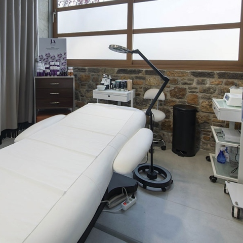 Χρήσιμα tips για προστασία από τις βλαβερές συνέπειες της έκθεσης στον ήλιο από την Παρασκευή Ρεντούμη