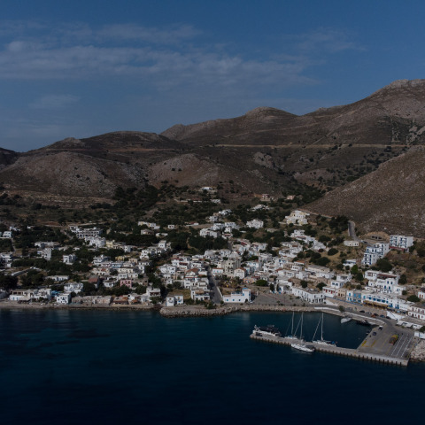 Το λιμάνι της Τήλου