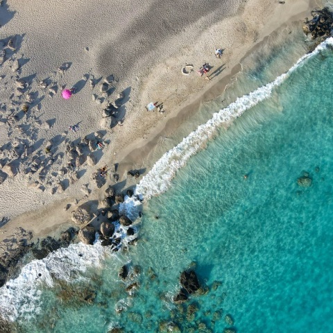 ΕΕ: Εξαιρετικής ποιότητας τα ύδατα κολύμβησης στην Ελλάδα