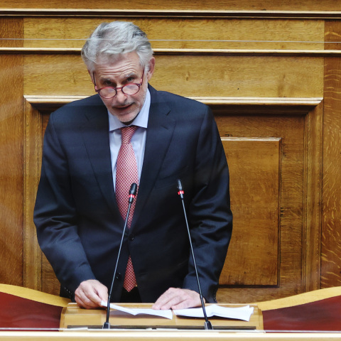 Εξαδάκτυλος: Ο Σπύρος Πνευματικός θα κληθεί σε εξηγήσεις από τον Ιατρικό Σύλλογο