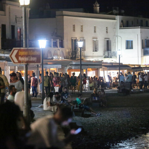 Τα Ματογιάννια της Μυκόνου τη νύχτα