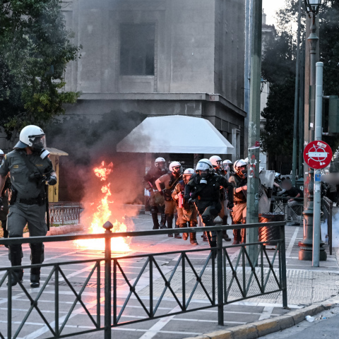 Επεισόδια στην πορεία για το ναυάγιο στην Πύλο
