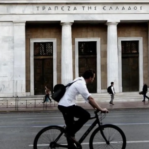 Δάνεια: Ολοένα και περισσότεροι οφειλέτες ψάχνουν τρόπο ρύθμισης