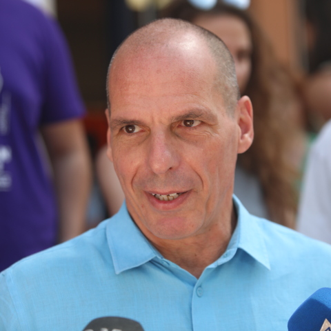 Ο Γιάνης Βαρουφάκης, αφού ψήφισε