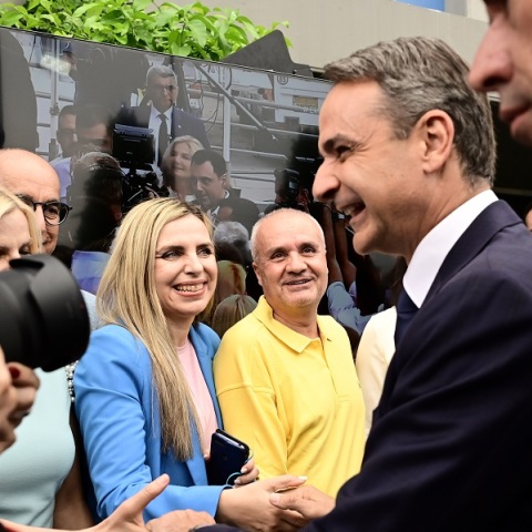 Εκλογές 2023: Έφτασε στα γραφεία της ΝΔ ο Κυριάκος Μητσοτάκης