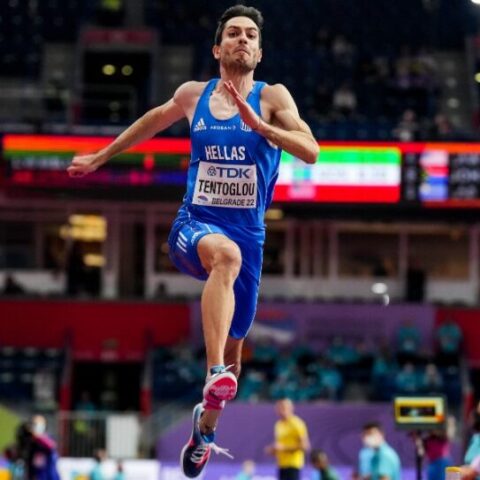 Ο Μίλτος Τεντόγλου