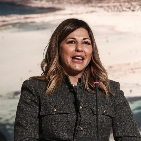 Η Σοφία Ζαχαράκη απάντησε στη σεξιστική επίθεση Τζήμερου