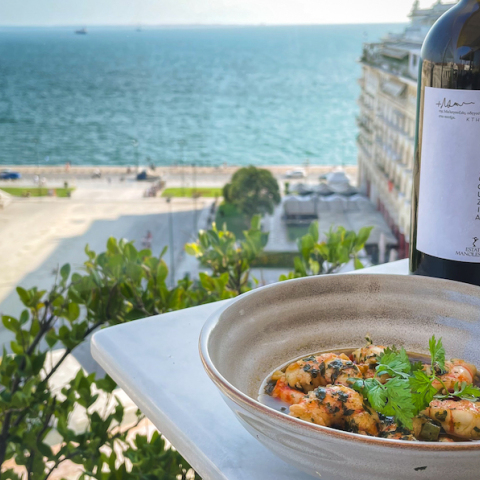 Ορίζοντες: Δοκιμάσαμε το μενού στο roof garden του Electra Palace στη Θεσσαλονίκη, από τον σεφ Γιώργος Βαγιωνάς και τον food and beverage manager Νίκο Σπαχή.