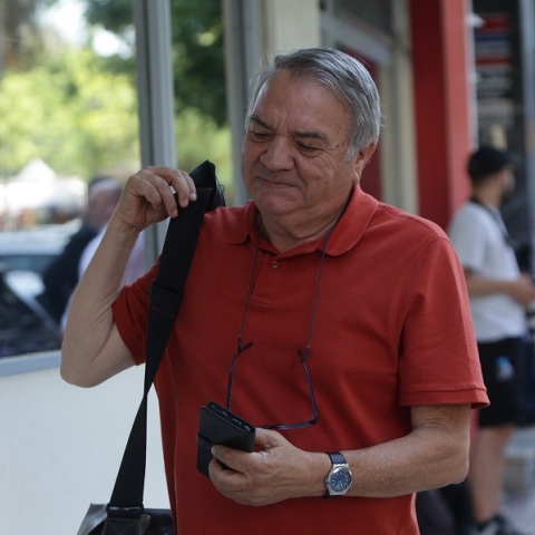 Μπίστης εναντίον Σπίρτζη: «Η πρόταση που έκανε είναι αυτοκτονική»