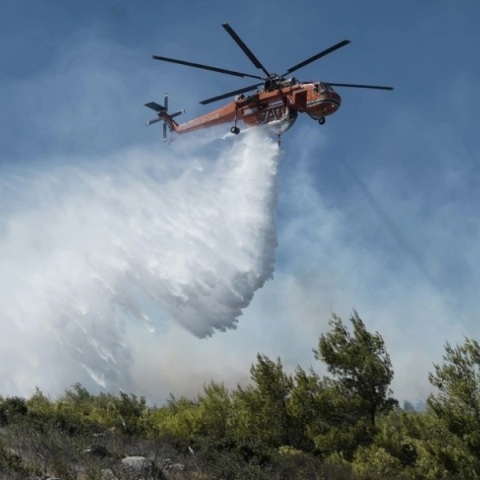 Φωτιά τώρα στο Άγιο Όρος