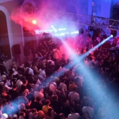 Σμύρνη: Πάρτι ηλεκτρονικής μουσικής μέσα σε Ορθόδοξη Εκκλησία