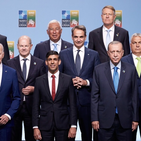 ΝΑΤΟ: Συμφωνία για την πορεία ένταξης της Ουκρανίας