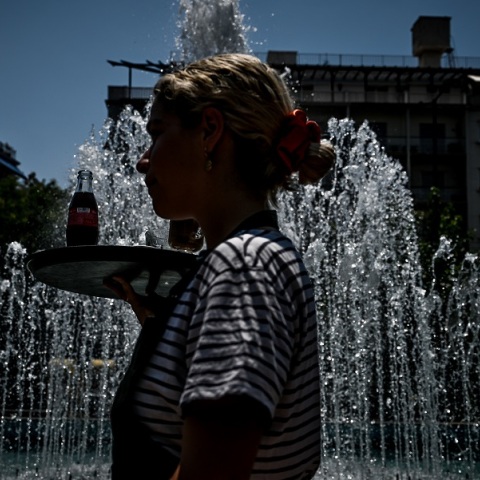 Καύσωνας Κλέων: Έκτακτα μέτρα και στον ιδιωτικό τομέα