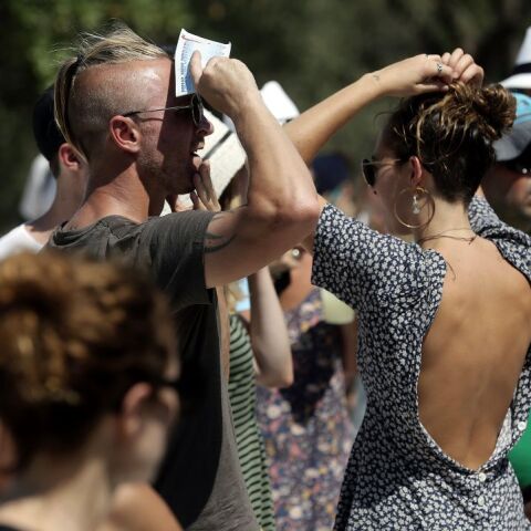 Καύσωνας «Κλέων»: «Προελαύνει» και σήμερα, στους 44 βαθμούς Κελσίου ο υδράργυρος