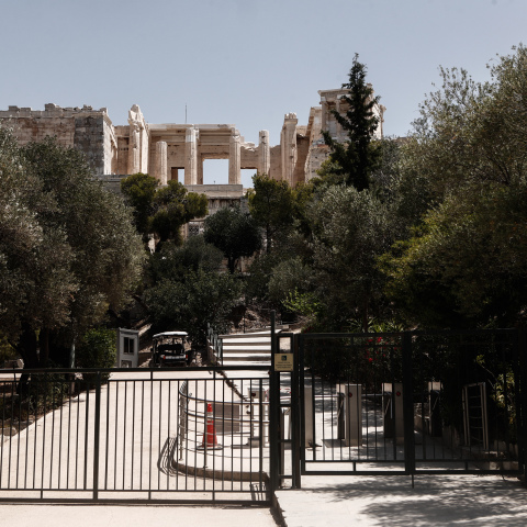 Κλειστή η Ακρόπολη λόγω καύσωνα