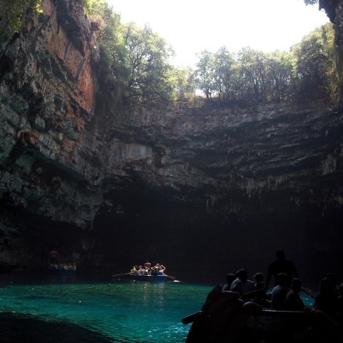 Το σπήλαιο της Μελισσάνης στην Κεφαλονιά, η οποία βρέθηκε στην κορυφή της λίστας της Daily Telegraph