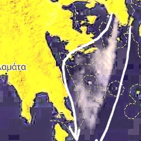 Φωτιά στον Κουβαρά: Ο καπνός έφτασε σχεδόν στα Κύθηρα