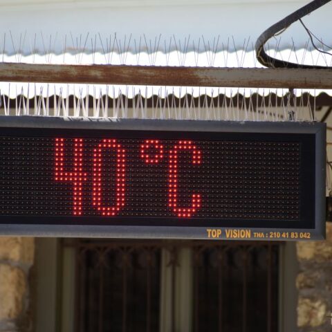 Στους 40 και πάνω η θερμοκρασία