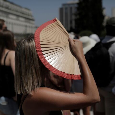 Καύσωνας «Κλέων»:  Για νέο κύμα θερμικής έξαρσης προειδοποιεί η ΕΜΥ