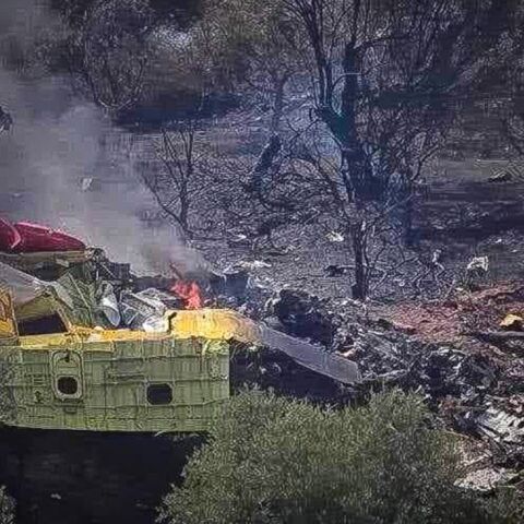 Τα συντρίμμια του Canadair © EVIATHEMA/ EUROKINISSΙ