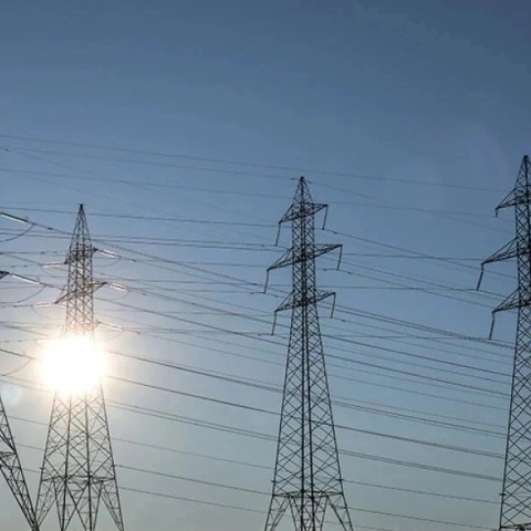 Ενέργεια: Παράταση στη αναστολή της ρήτρας αναπροσαρμογής στις τιμές