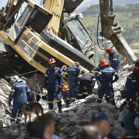 Κατάρρευση γέφυρας στην Πάτρα