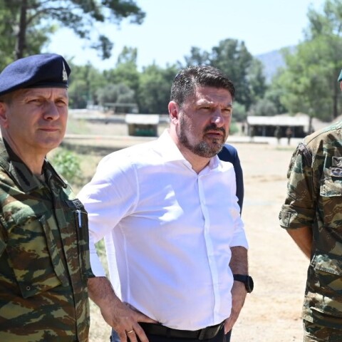 Ο Νίκος Χαρδαλιάς επιθεωρεί συστήματα πυρασφάλειας