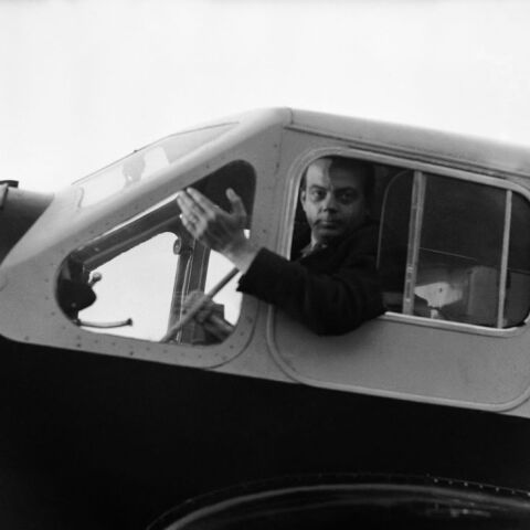 Ο συγγραφέας είχε πάθος με τα αεροπλάνα © Keystone-France/Gamma-Rapho via Getty Images