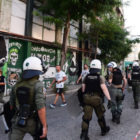 Αστυνομικοί έξω από το γήπεδο του Παναθηναϊκού