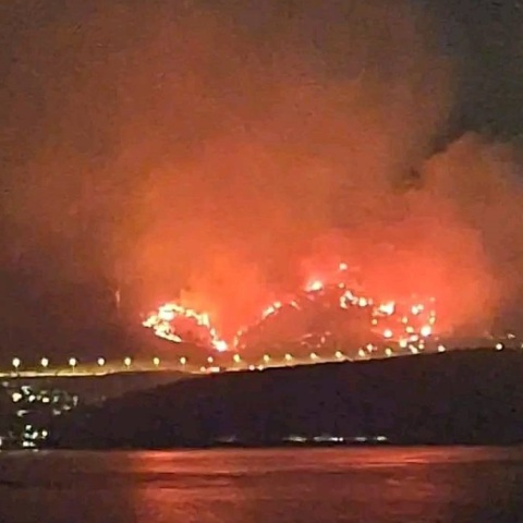 Φωτιά κοντά στη Νέα Πέραμο