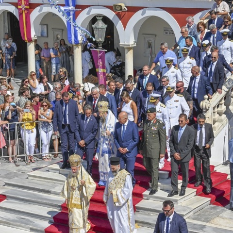 Ο Κυριάκος Μητσοτάκης στους εορτασμούς για τον Δεκαπενταύγουστο στην Τήνο