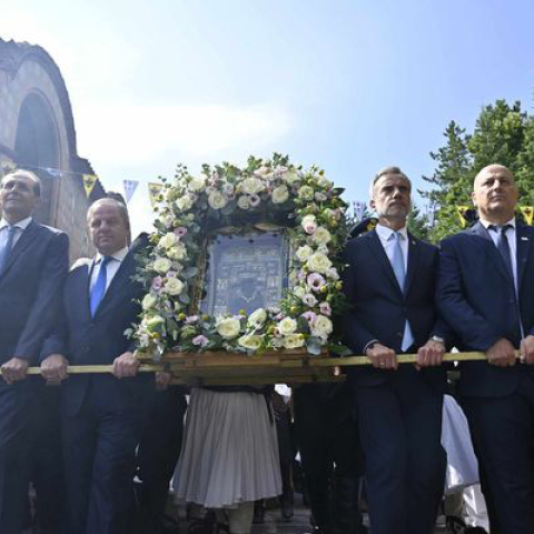 Λιτανεία της εικόνας της Παναγίας στην Καστανιά Ημαθίας