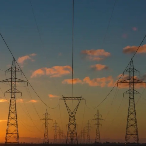 Ενέργεια: Μέτρα στήριξης στους λογαριασμούς ρεύματος και τον Σεπτέμβριο