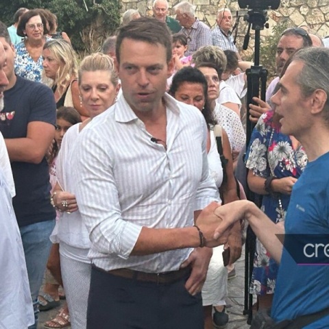 Κασσελάκης: Ξεκίνησε στα Χανιά η προεκλογική του εκστρατεία 