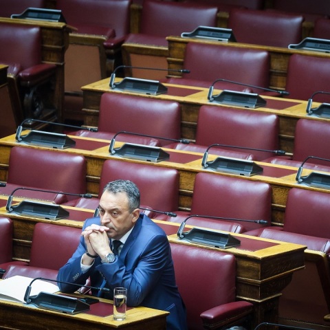 Μόνος στα έδρανα της Βουλής ο επικεφαλής των «Σπαρτιατών», Βασίλης Στίγκας