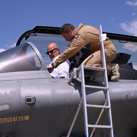 Στο κόκπιτ του Rafale ο Νίκος Δένδιας