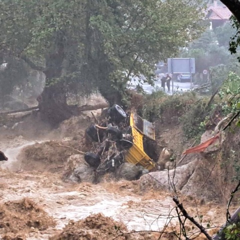 Κακοκαιρία Daniel: Πέντε αγνοούμενοι σε Βόλο και Πήλιο