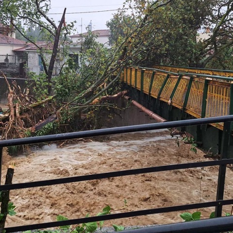 Κακοκαιρία Daniel - Βόλος: Εκκενώνεται το Κέντρο Υγείας Αργαλαστής Πηλίου