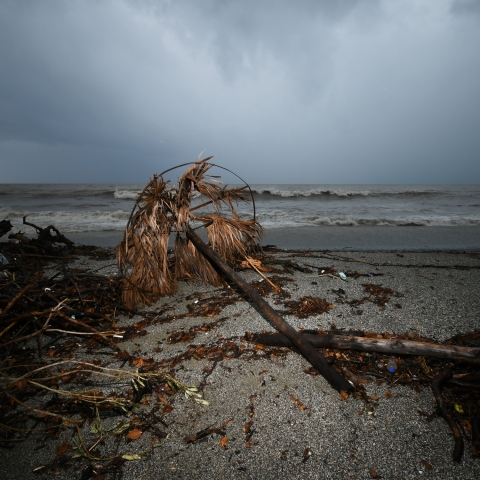 Στιγμιότυπο από το πέρασμα της κακοκαιρίας στη Λάρισα