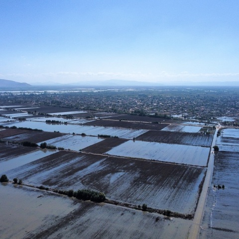 Πλημμυρισμένες εκτάσεις δίπλα στο χωριό Μεταμόρφωση Καρδίτσας