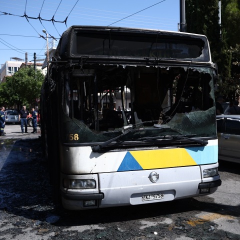 Φωτιά σε λεωφορείο στου Ρέντη