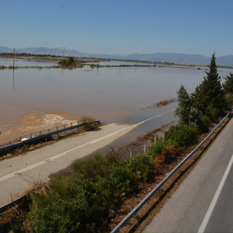 Πλημμυρισμένη η Εθνικής Οδός Αθήνας Θεσσαλονίκης (ΠΑΘΕ)