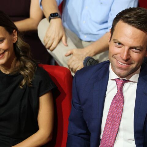 Μετά τα χαμόγελα, ήρθαν τα «καρφιά» μεταξύ Έφης Αχτσιόγλου και Στέφανου Κασσελάκη © ΓΙΩΡΓΟΣ ΚΟΝΤΑΡΙΝΗΣ / EUROKINISSI