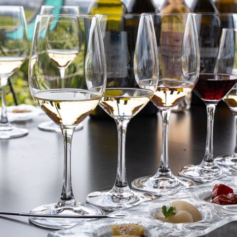 Στο Κτήμα Γεροβασιλείου με φίνα κρασιά, ιδανικό pairing και σπουδαία τέχνη