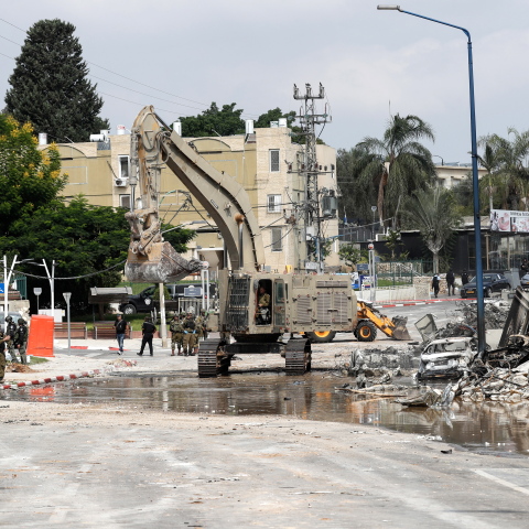 Ο ισραηλινός στρατός ελέγχει ζημιές κοντά στη Λωρίδα της Γάζας