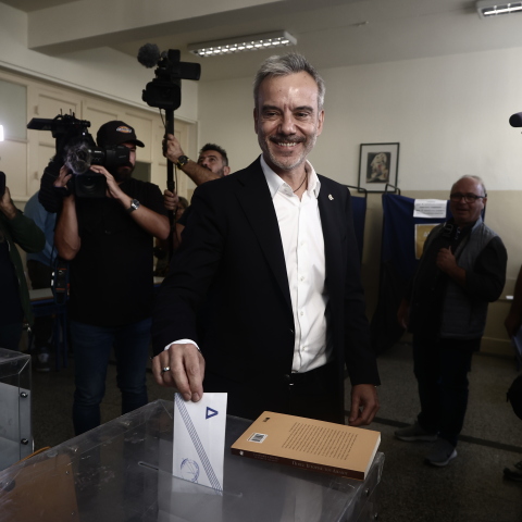 Ο Κώστας Ζέρβας ψηφίζει για τις αυτοδιοικητικές εκλογές